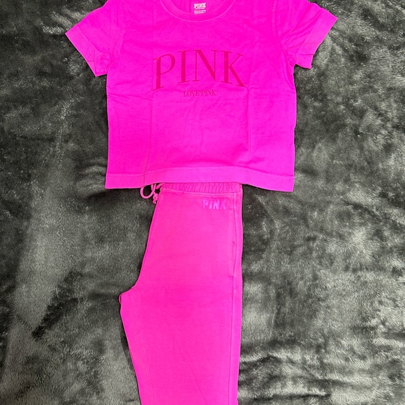 VS PINK Skinny Joggers w/Cropped T-Shirt - Picture 5 of 5